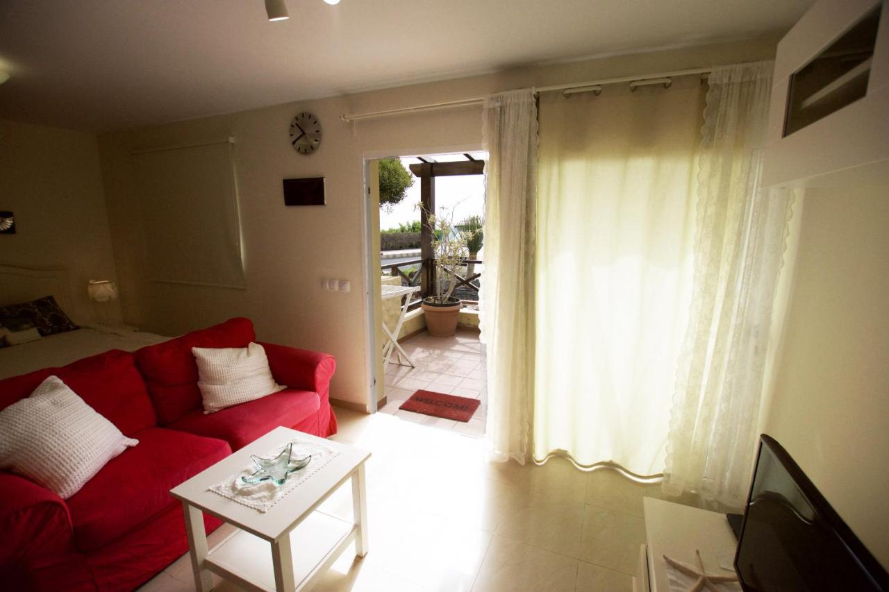 Book Jet - Hibiscus Beach Front Коста Калма Екстериор снимка